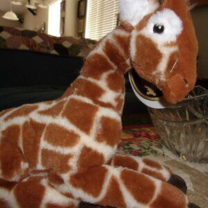 FAO Schwarz Planet Love Recycled Bottle Giraffe Toy Plush New